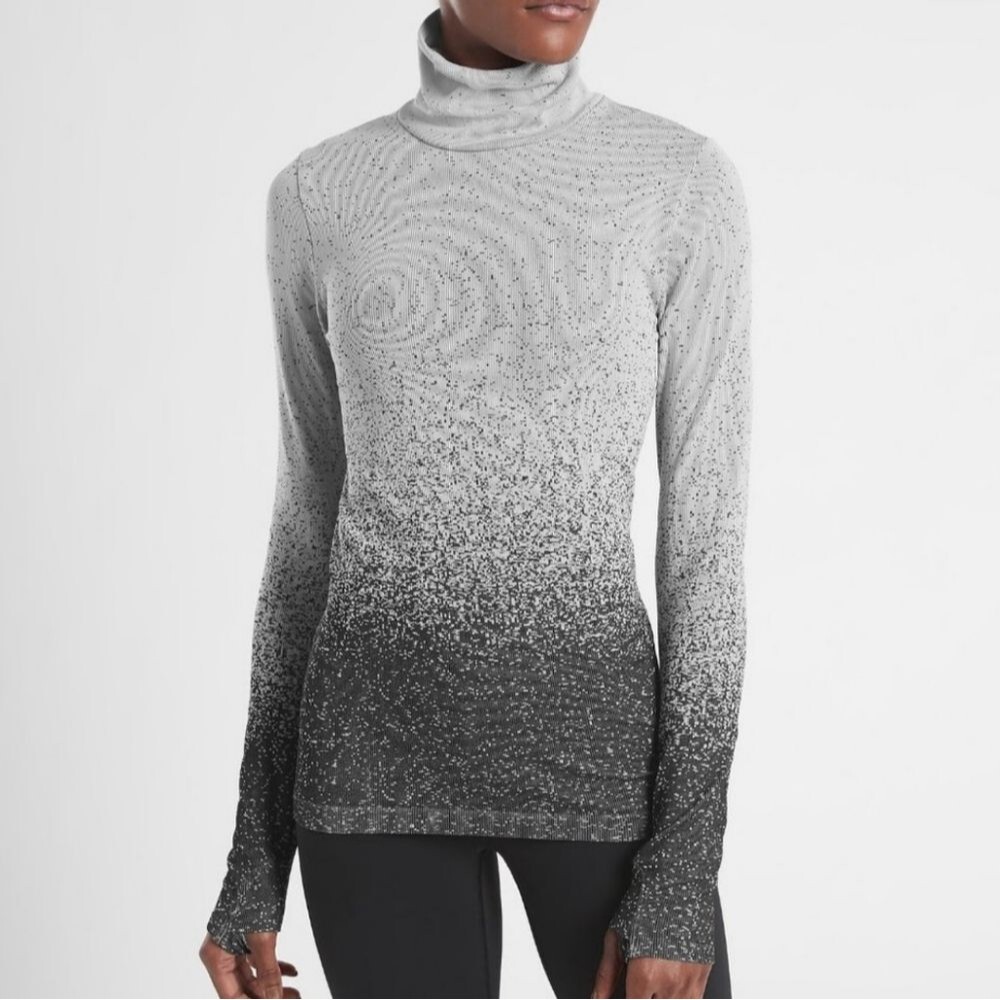 Athleta Flurry Blizzard Gradient Turtleneck Small Black Violet Ribbed Activewear